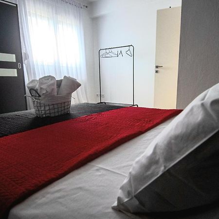 Aparthotel Mistral Luxury Living à Néa Péramos Extérieur photo