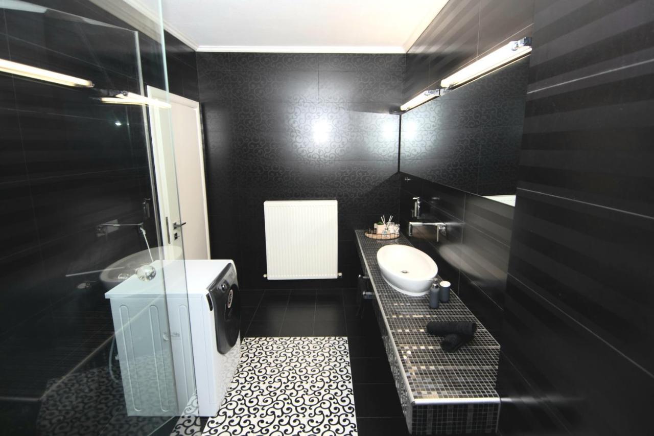 Aparthotel Mistral Luxury Living à Néa Péramos Extérieur photo